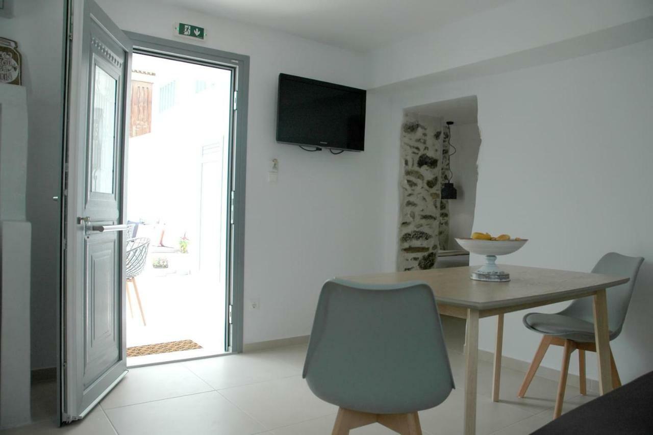 Kalypso House Villa Pera Gyalos Bagian luar foto