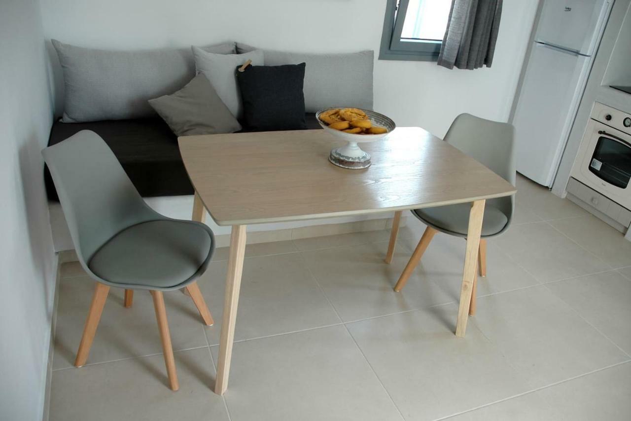 Kalypso House Villa Pera Gyalos Bagian luar foto